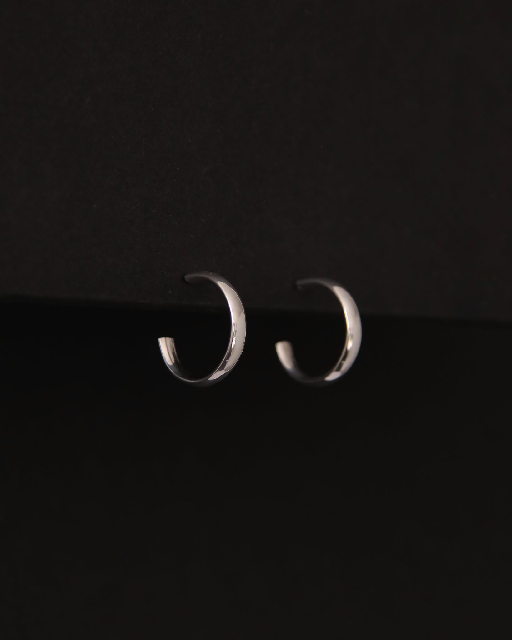 Bonnie Hoop Earrings 13mm